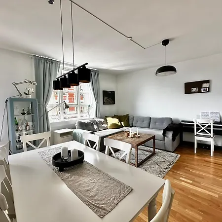 アパート Balcony With Sun In Sagene オスロ