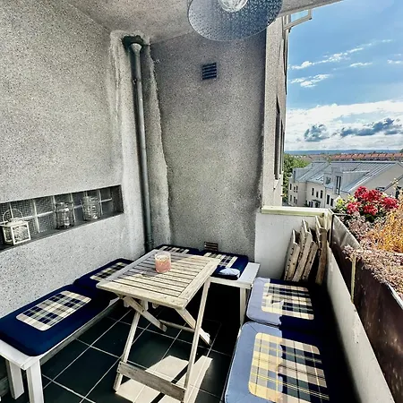 Balcony With Sun In Sagene アパート